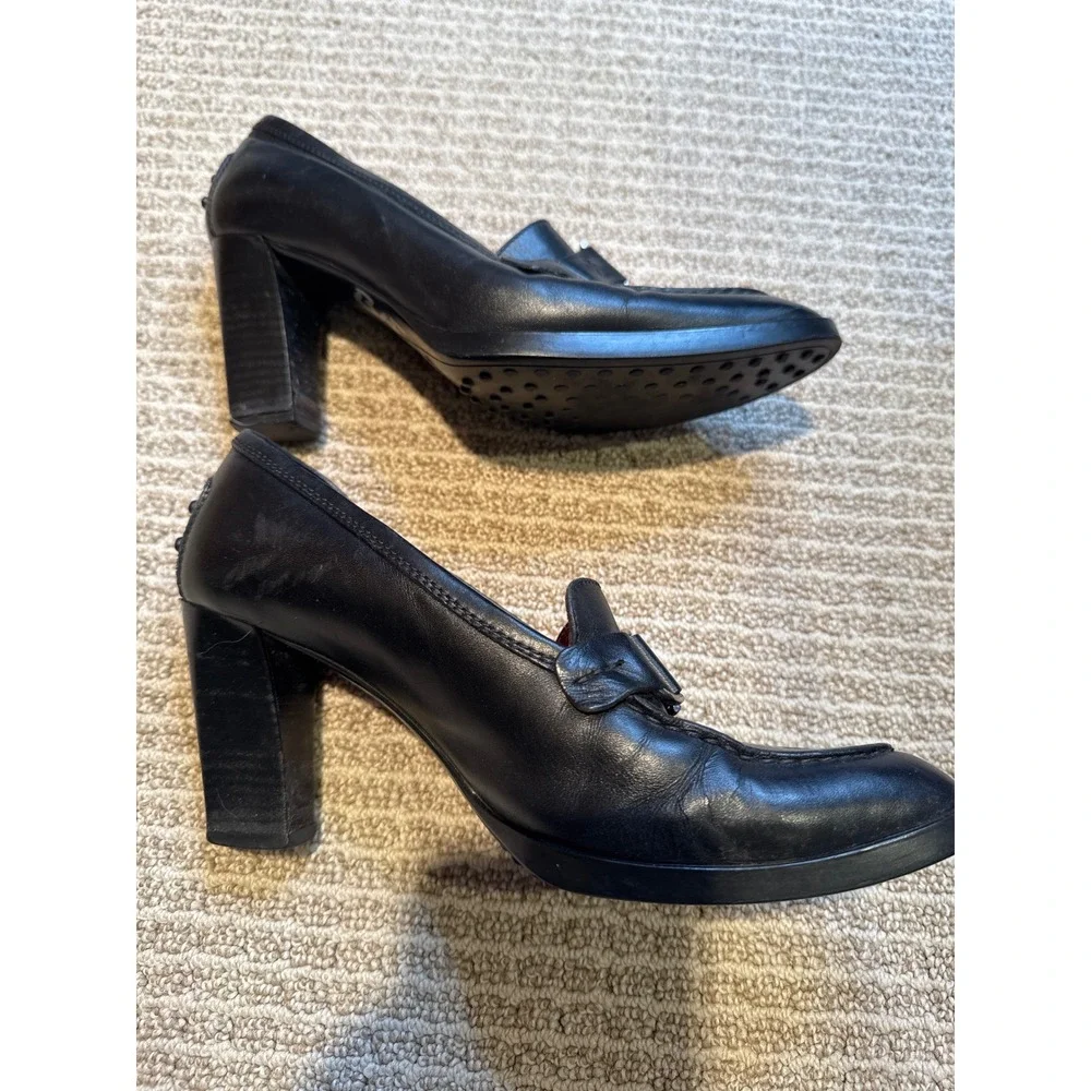 Tod's Black Leather Heeled Loafers Pumps Block Heel Tonal Hardware